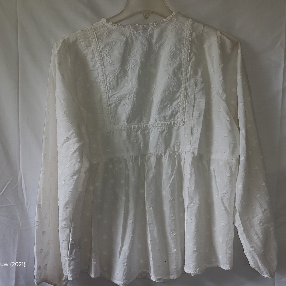 Torrid White Elegant White Embroidered Women's Top Size 2 Cottagecore - Picture 3 of 4